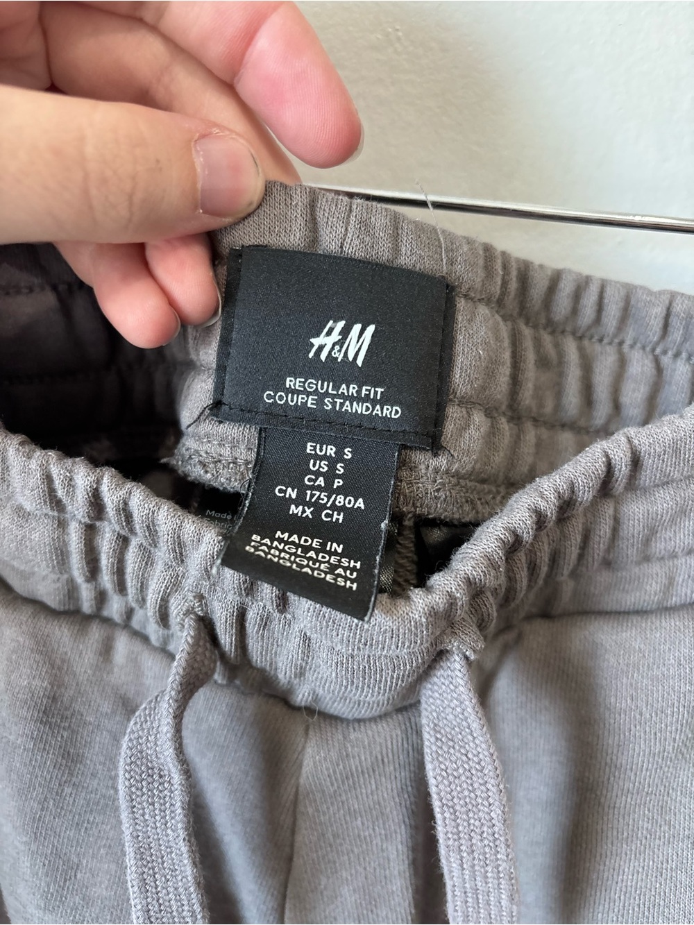 H&M Divided Fleece Drawstring Sweat Shorts | Size Small - Picture 3 of 3